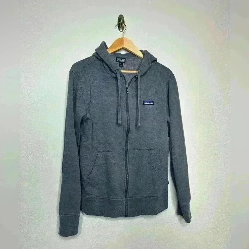 Patagonia P-6 Label Lightweight Zip Hoody in blue men’s small